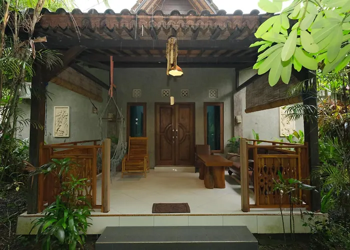 Java Turtle Lodge Meru Betiri